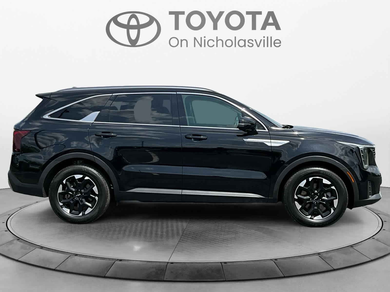 Used 2024 Kia Sorento SUV