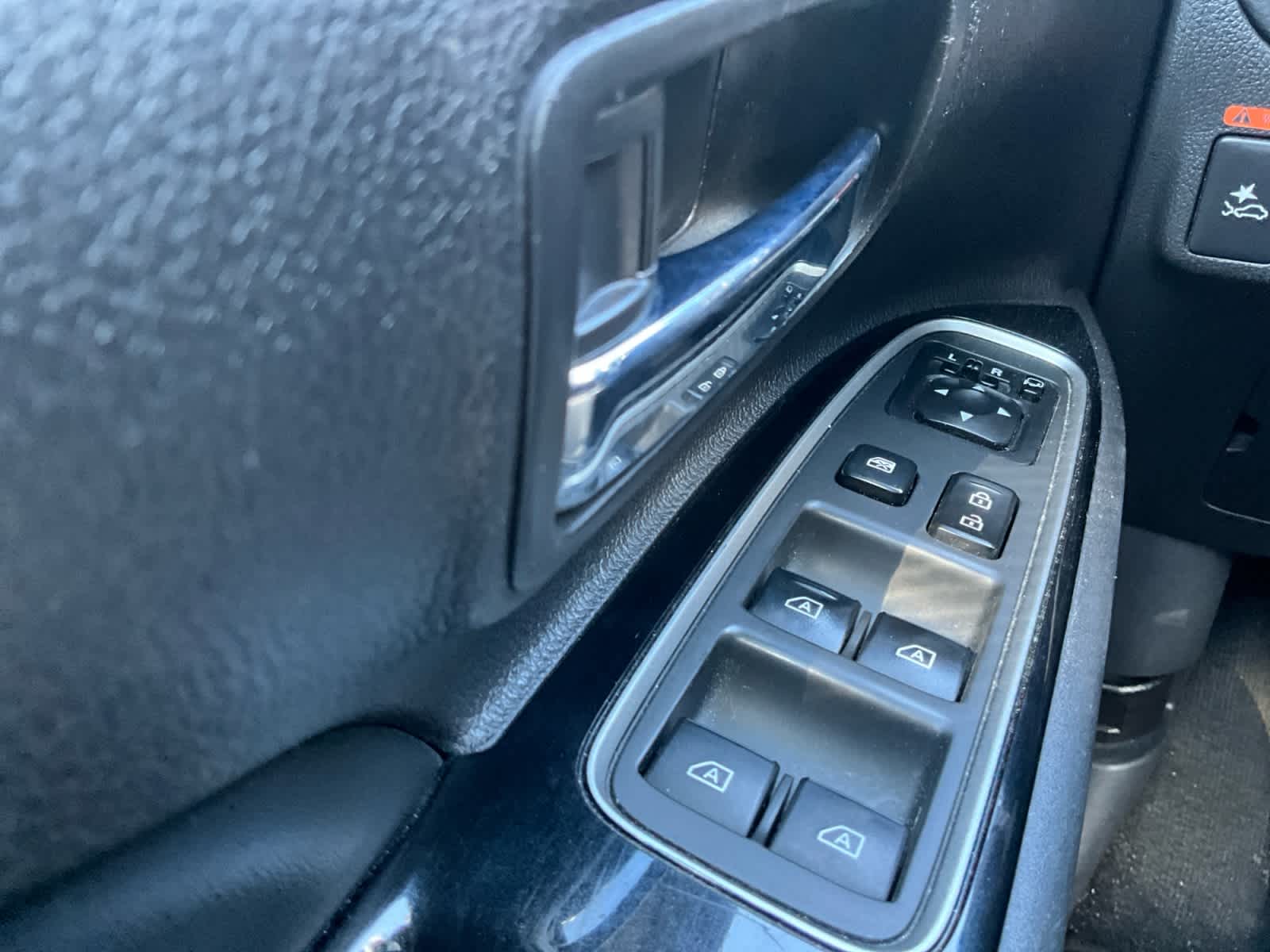 Used 2022 Mitsubishi Outlander PHEV SUV
