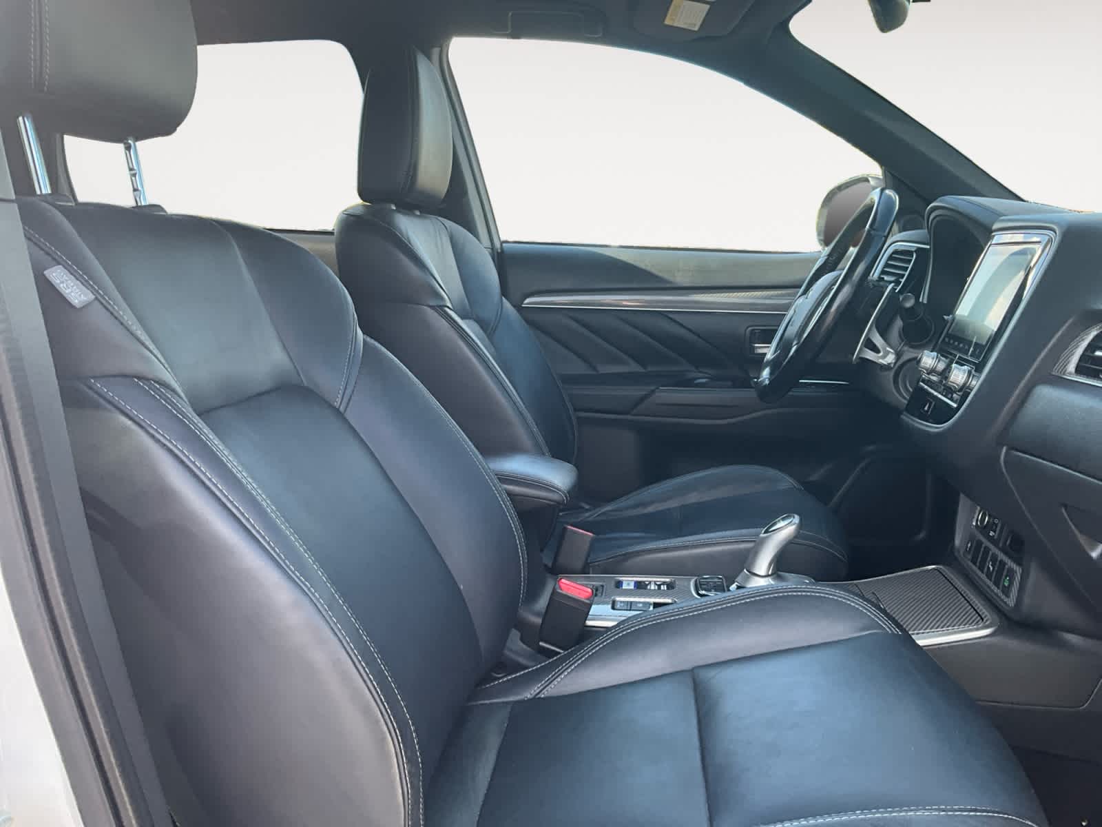 Used 2022 Mitsubishi Outlander PHEV SUV