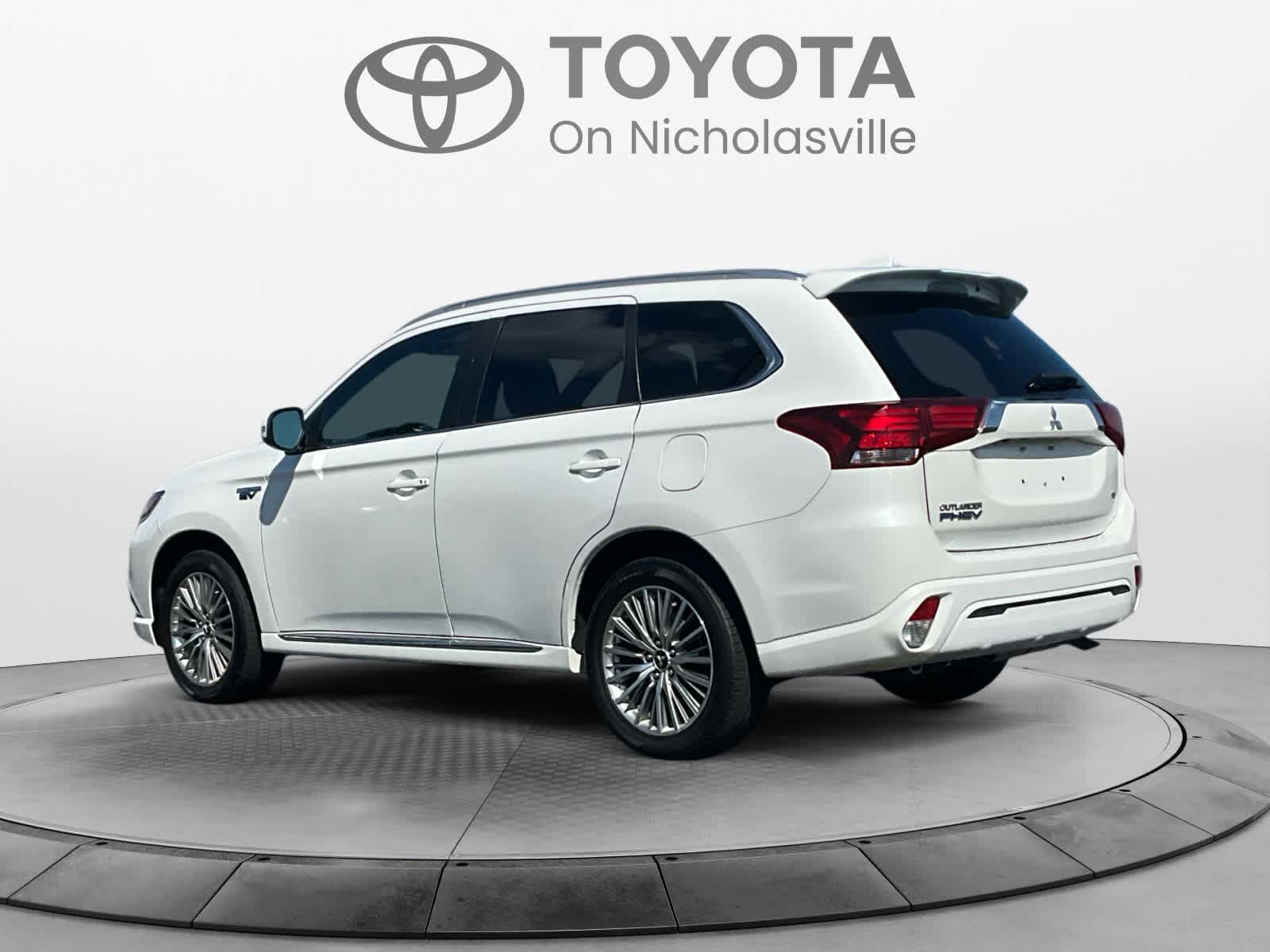 Used 2022 Mitsubishi Outlander PHEV SUV