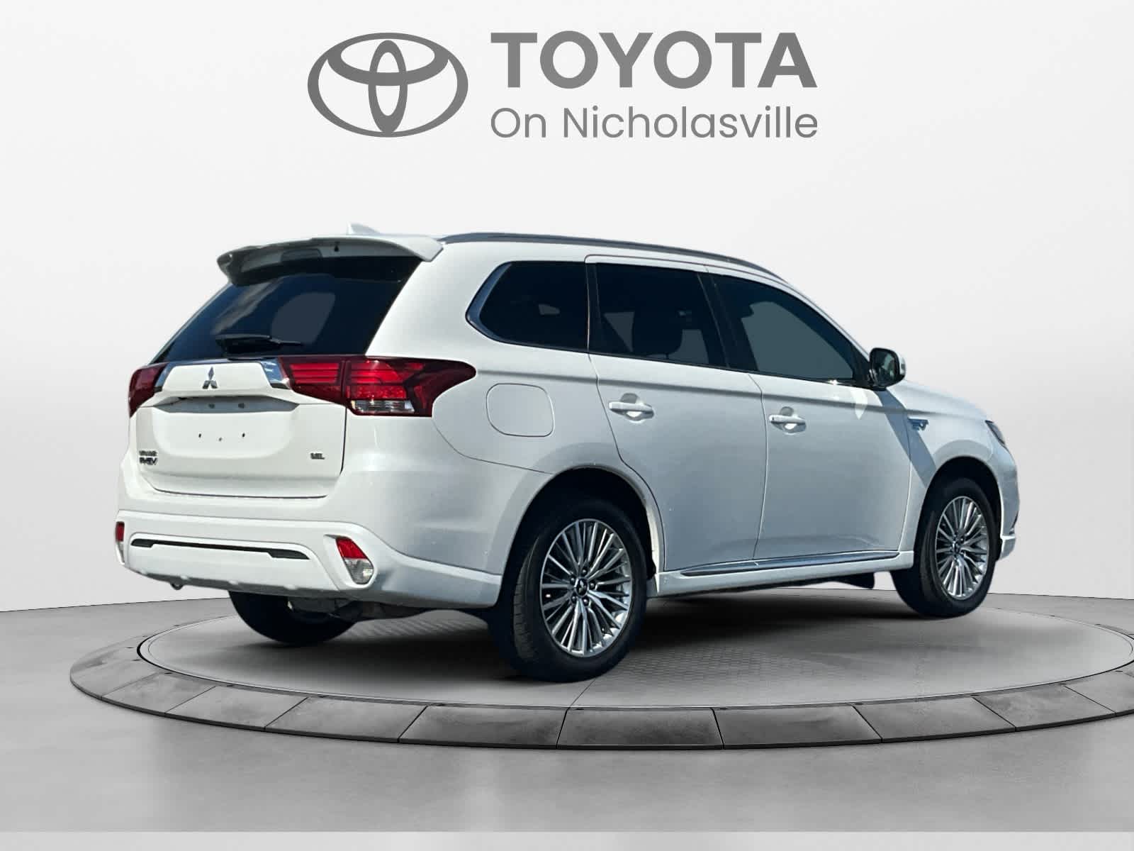 Used 2022 Mitsubishi Outlander PHEV SUV