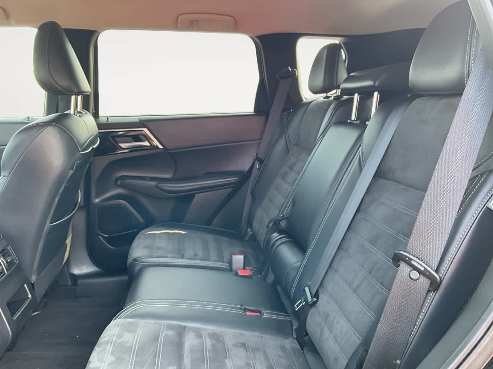 Used 2024 Mitsubishi Outlander SUV