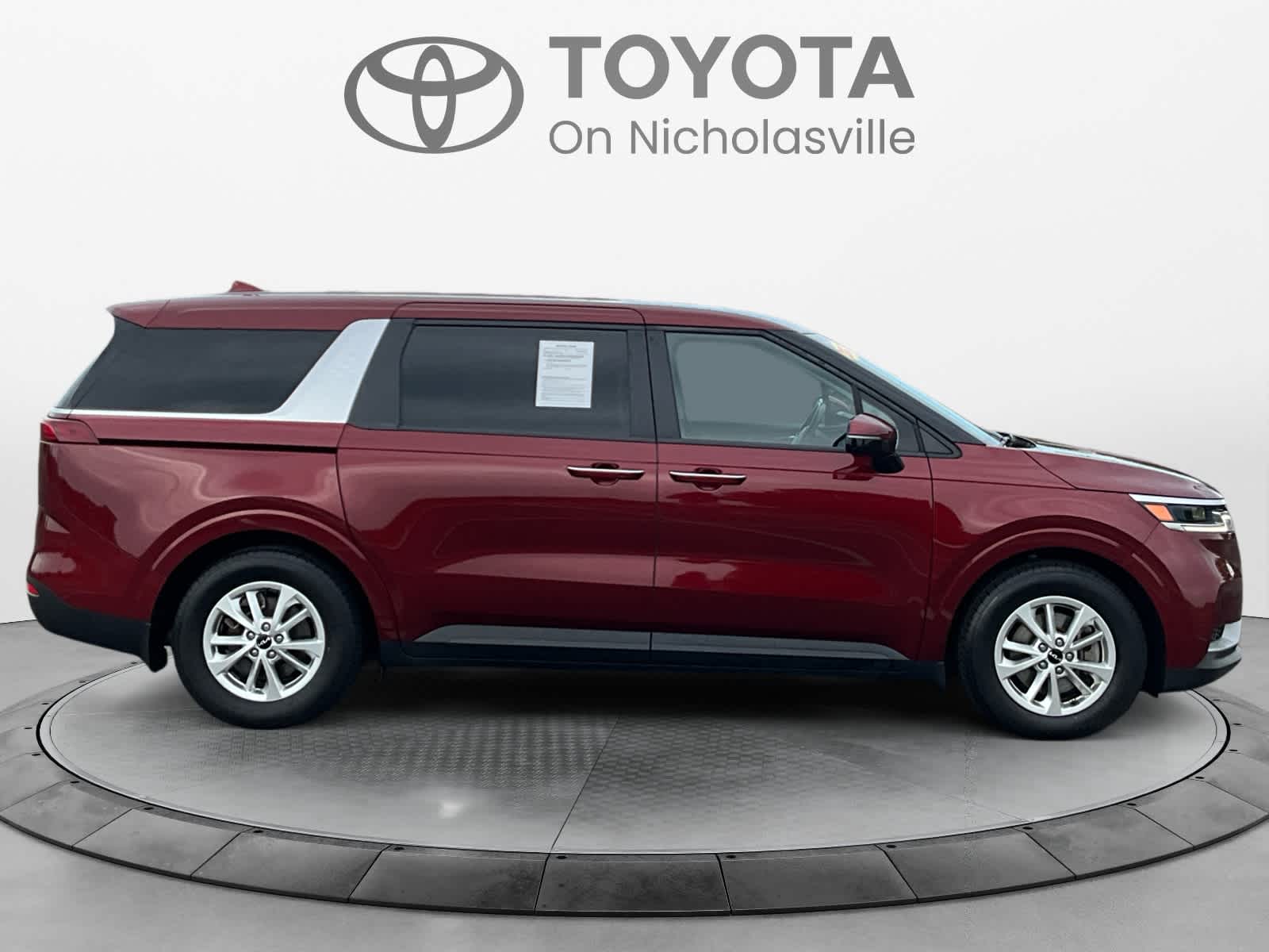 Used 2023 Kia Carnival Van