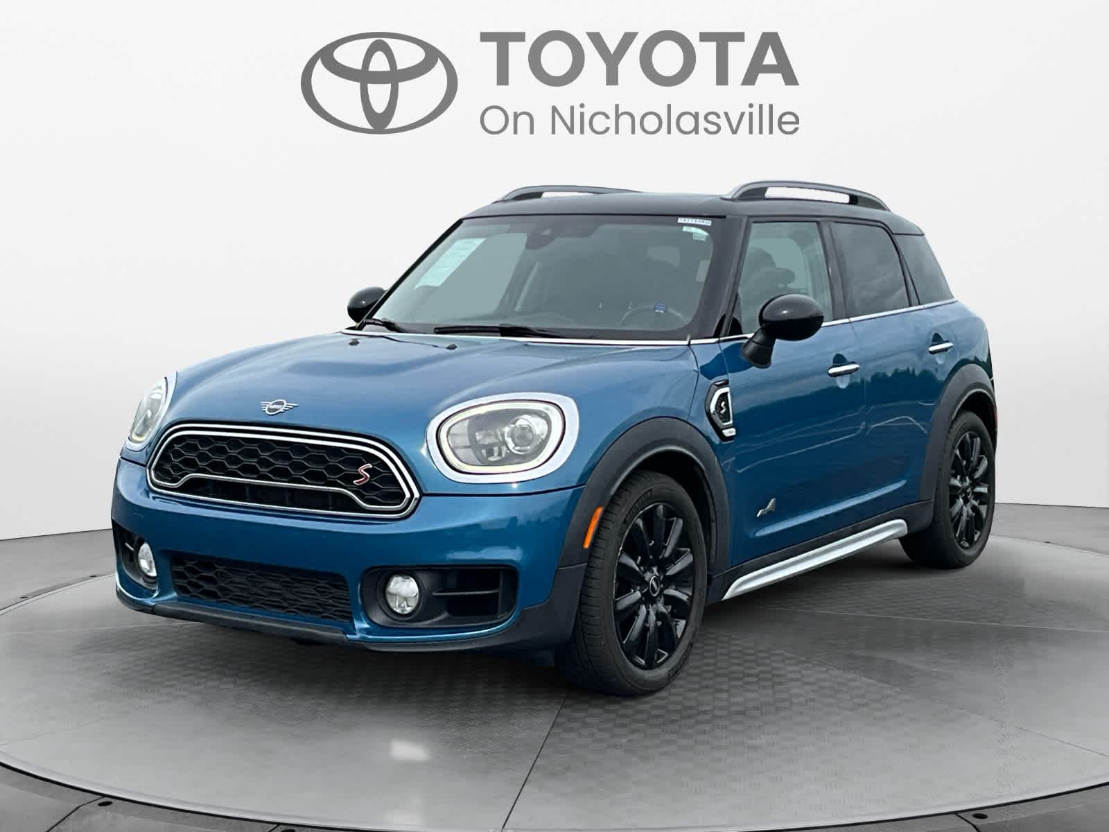 2019 MINI Countryman Cooper S ALL4 Signature's photo