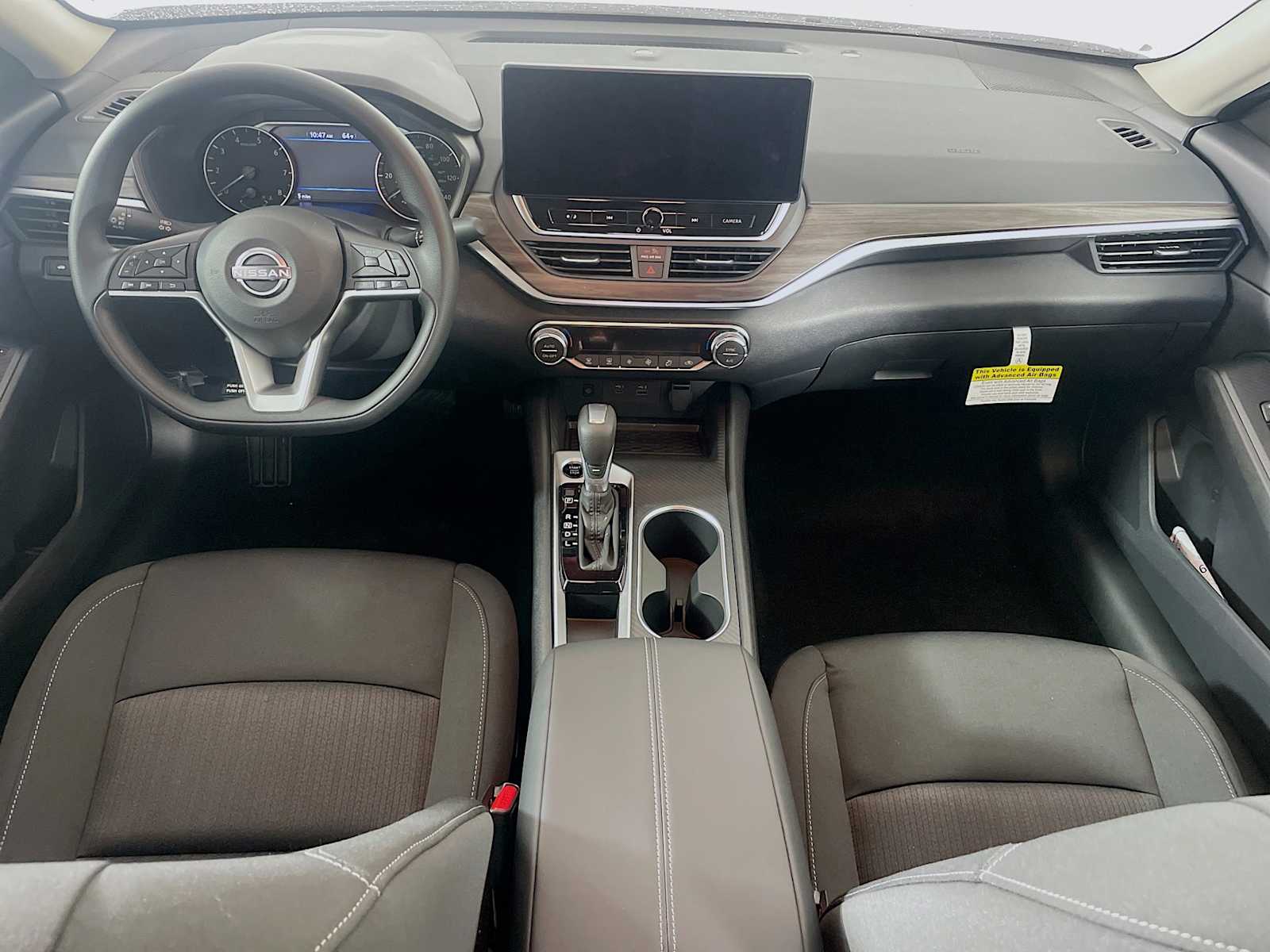 View vehicle photo 3