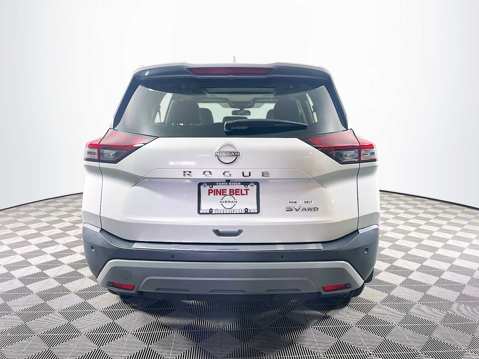 View vehicle photo 5