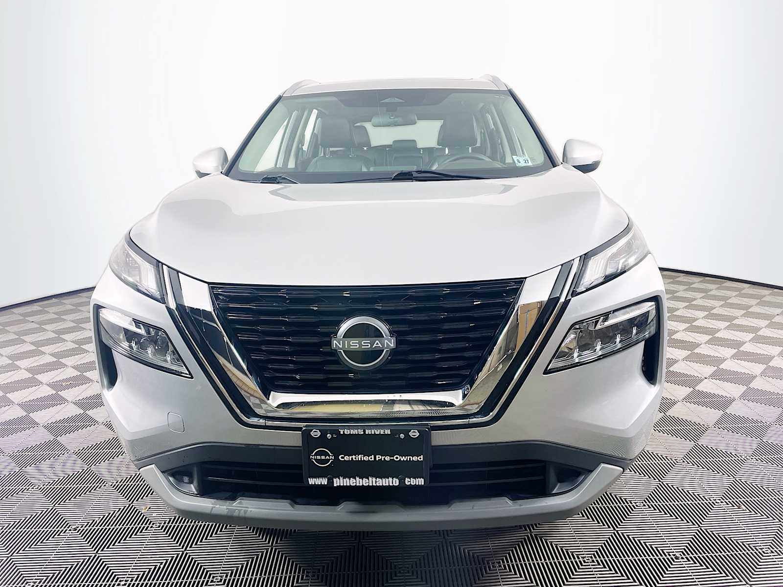 View vehicle photo 2