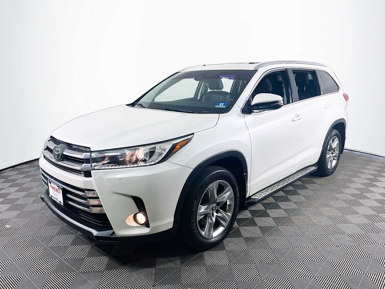 White (Blizzard Pearl) 2018 Toyota Highlander Limited AWD SUV / Crossover All-Wheel Drive 8-Speed Automatic