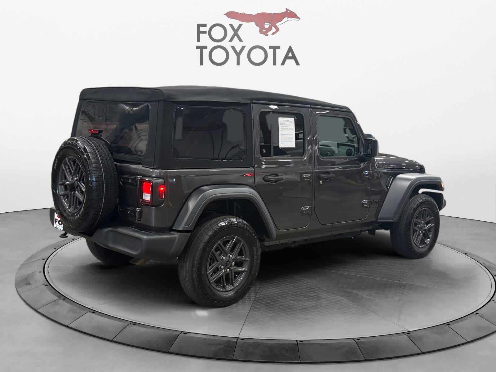 Used 2024 Jeep Wrangler SUV