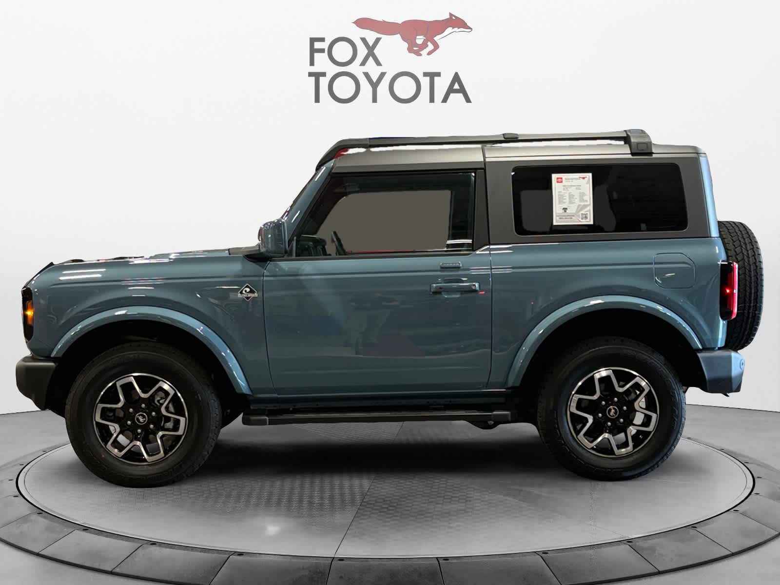 2023 Ford Bronco Outer Banks 4