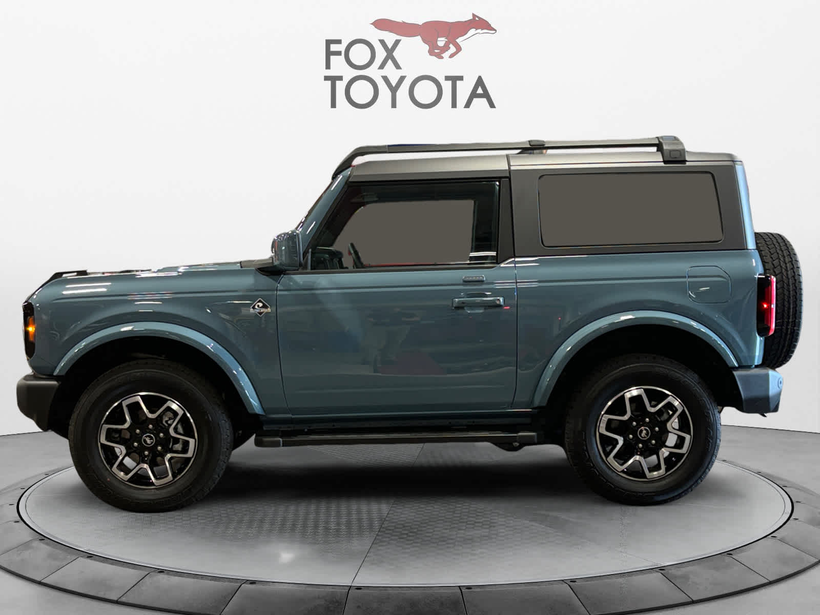 2023 Ford Bronco Outer Banks 3