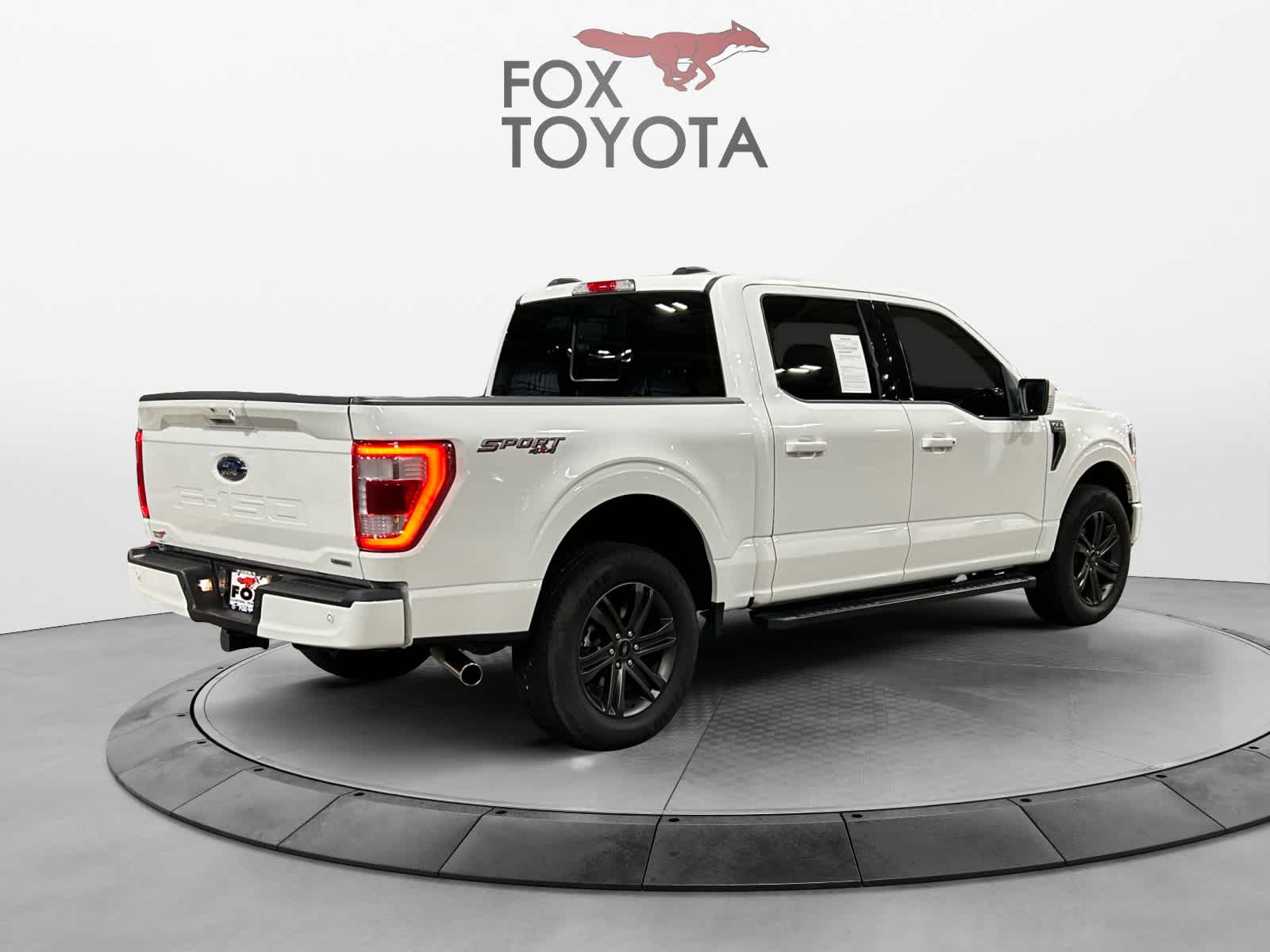 2022 Ford F-150 LARIAT 4WD SuperCrew 5.5 Box 5