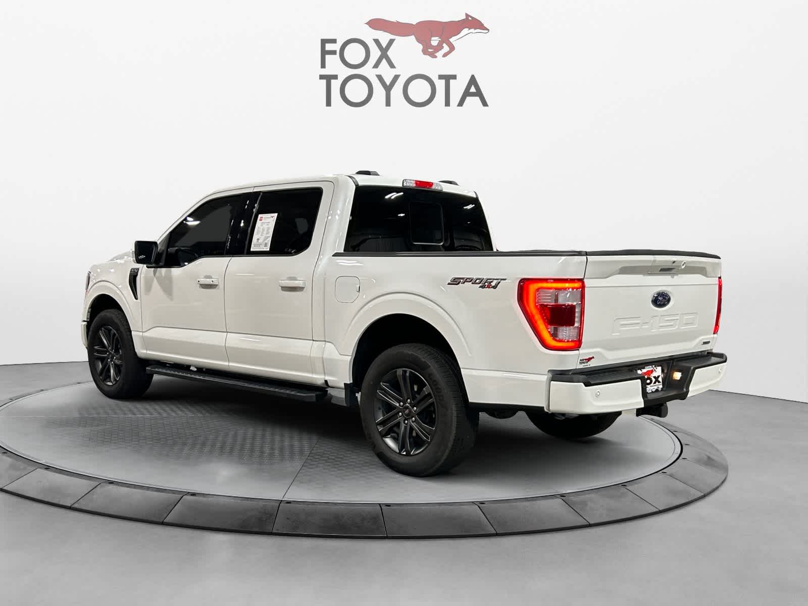 2022 Ford F-150 LARIAT 4WD SuperCrew 5.5 Box 3