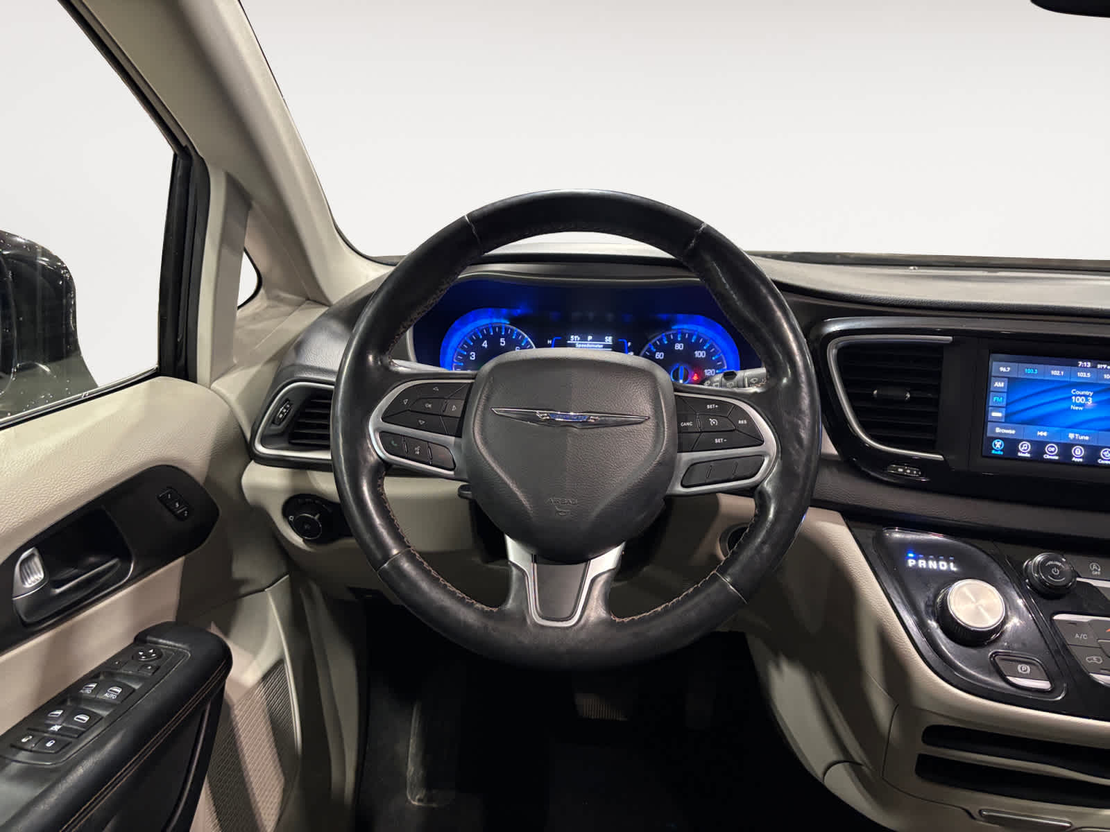 2020 Chrysler Pacifica Touring L 13