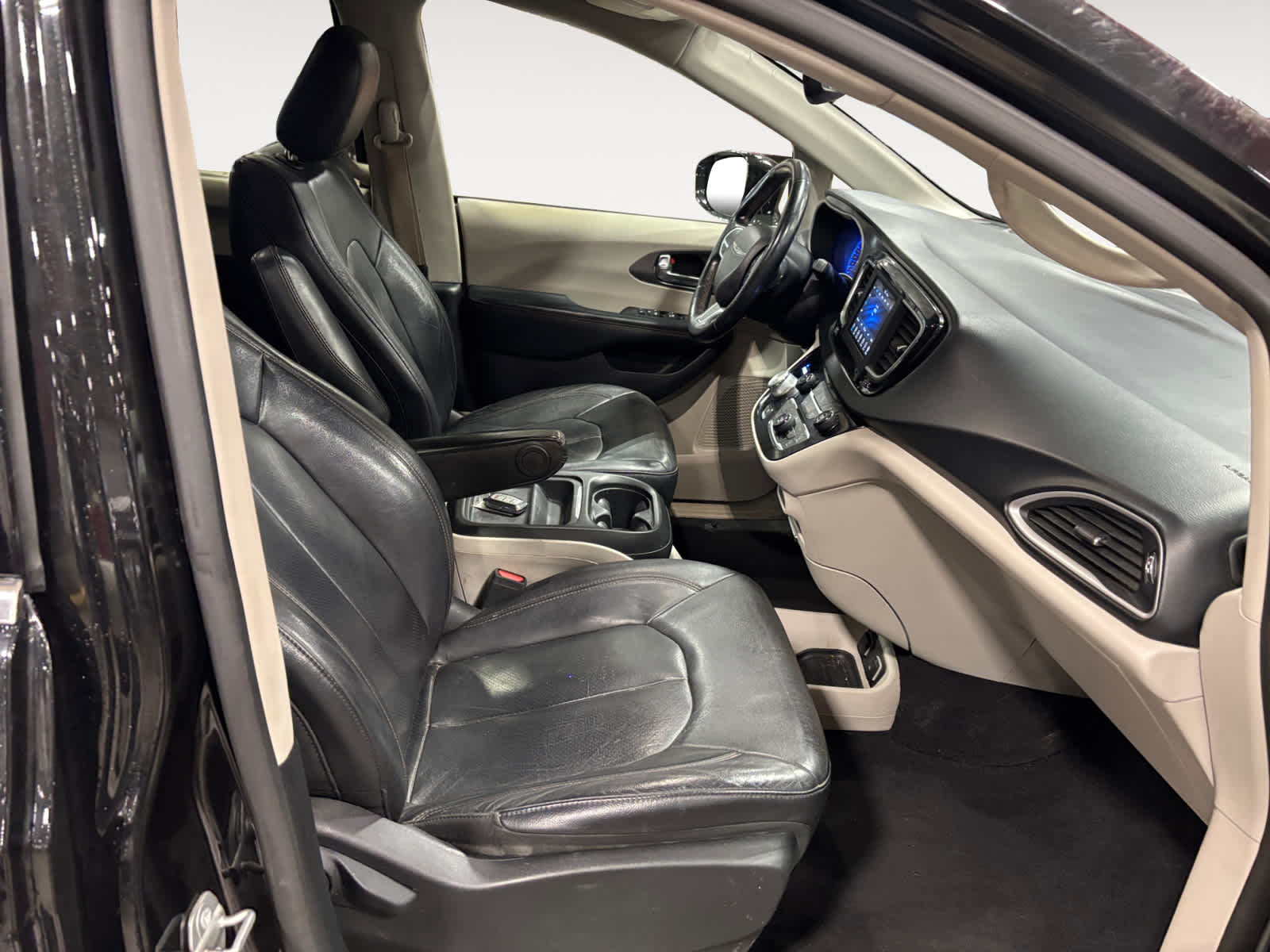 2020 Chrysler Pacifica Touring L 16