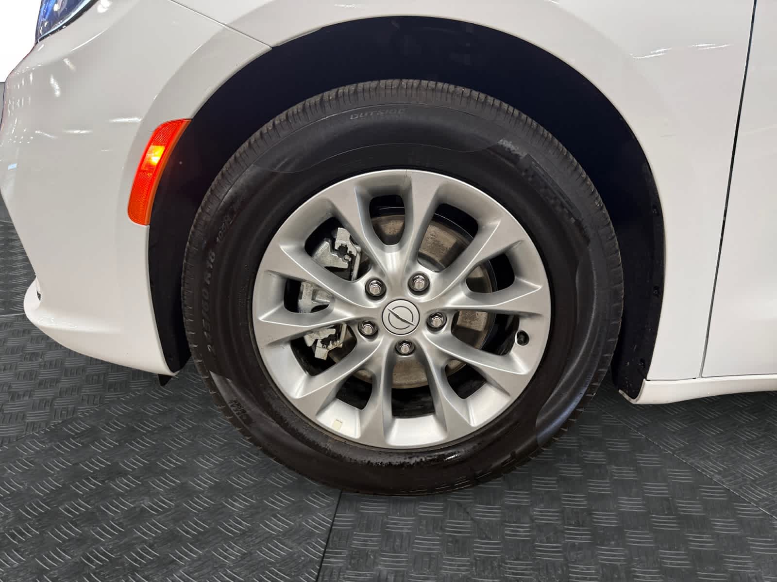 Used 2026 Chrysler Pacifica Van