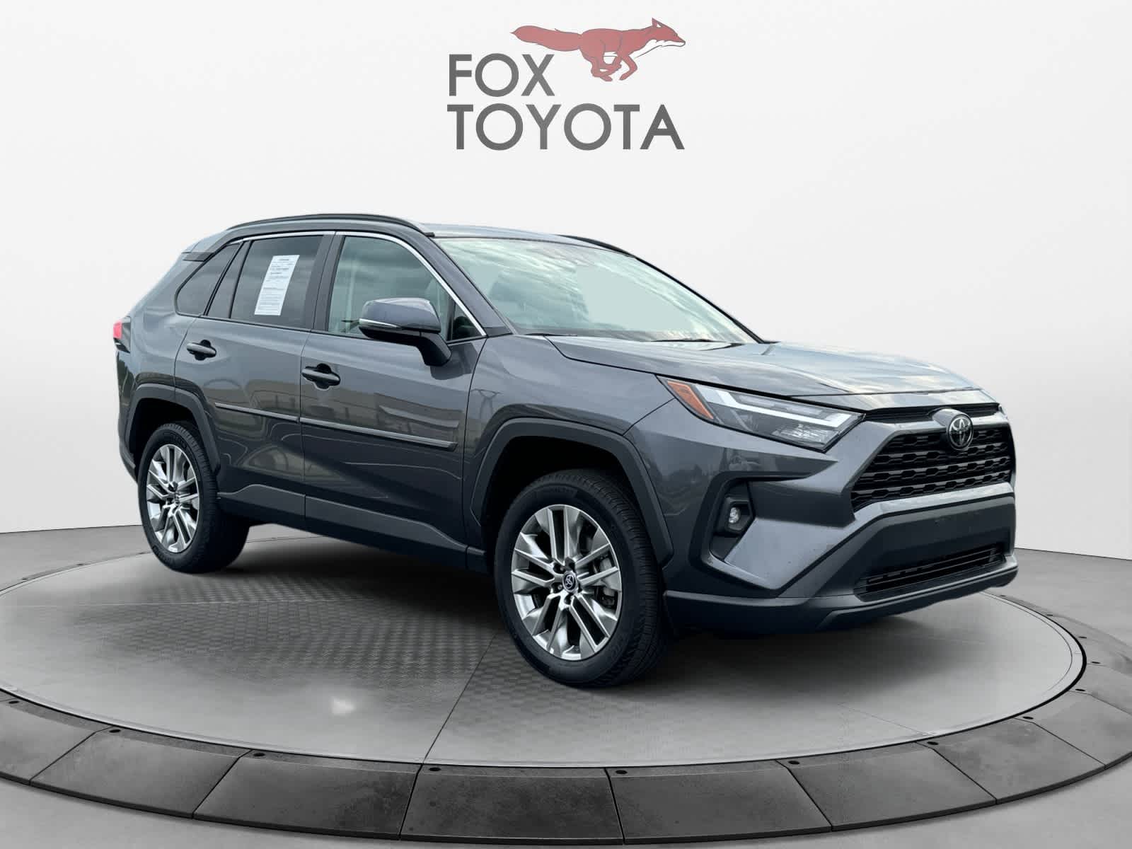 2023 Toyota RAV4 XLE Premium 8