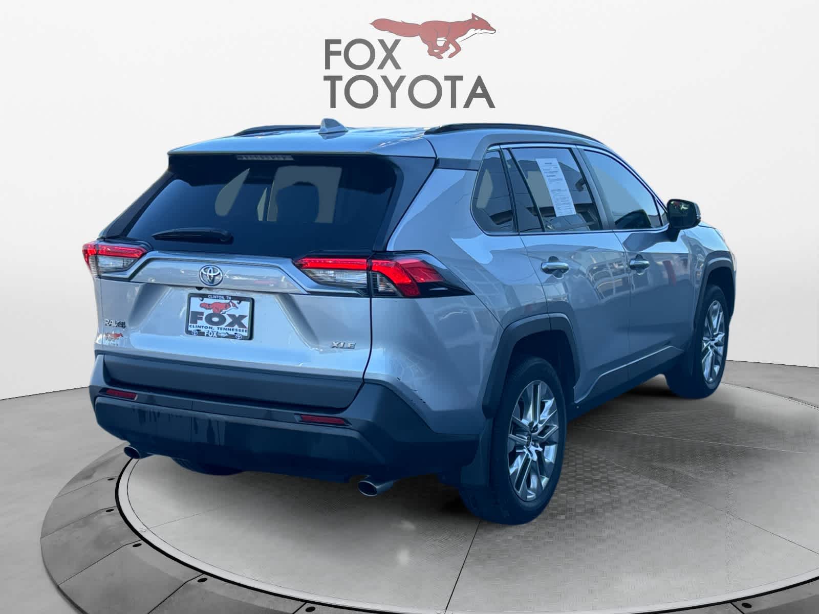 2021 Toyota RAV4 XLE Premium 6