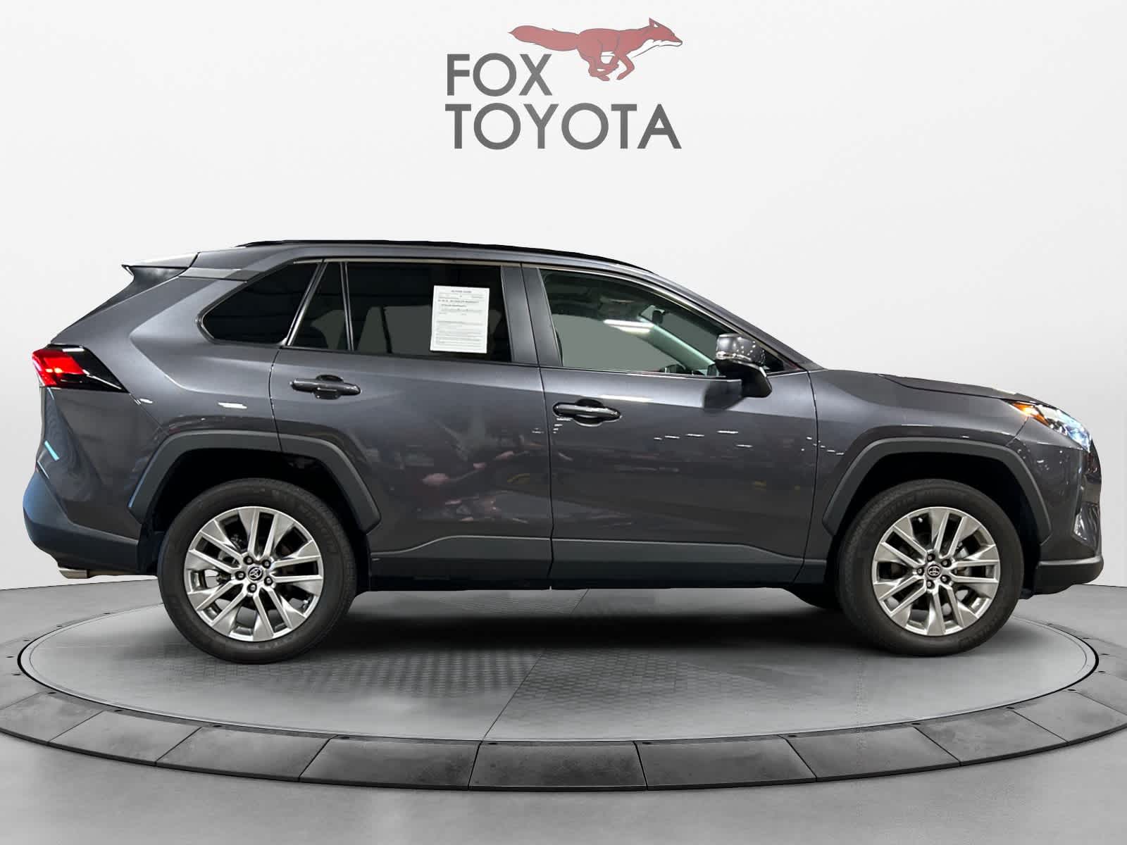 2023 Toyota RAV4 XLE Premium 8