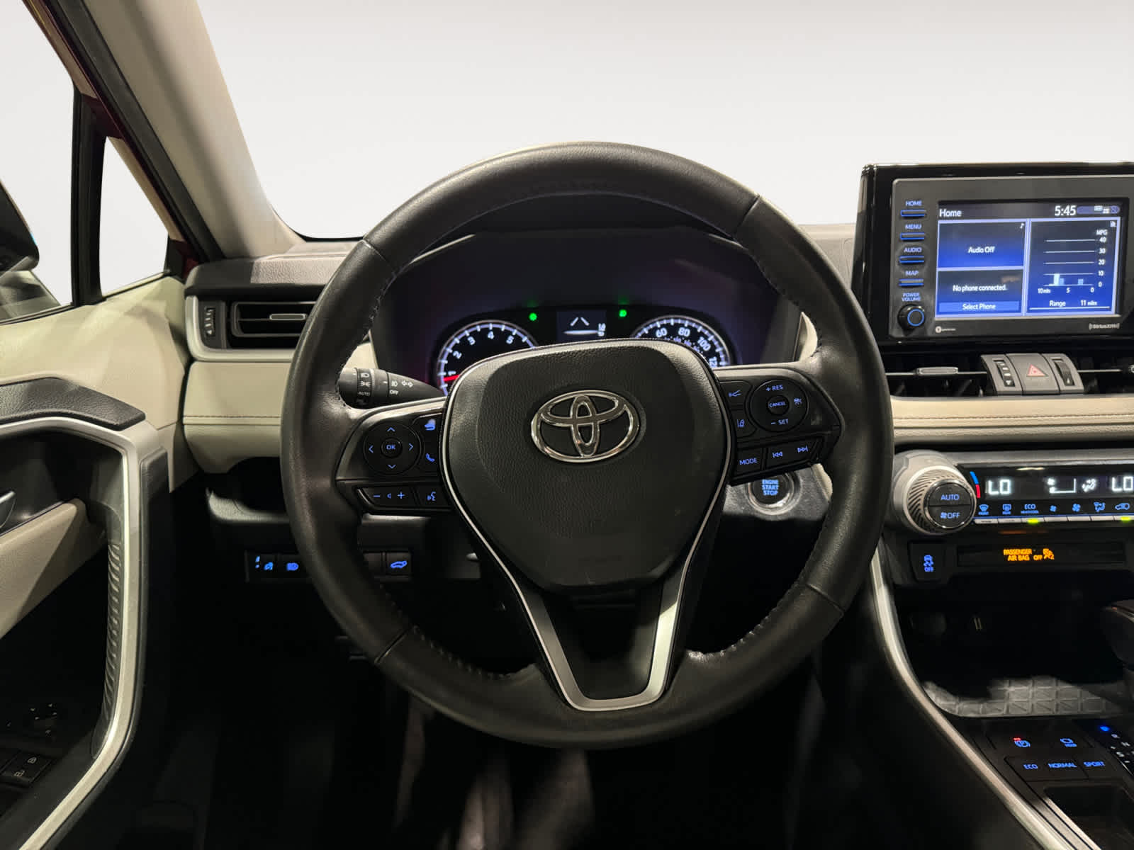 2020 Toyota RAV4 XLE Premium 13