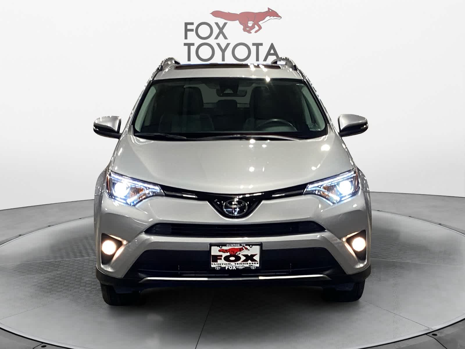 2018 Toyota RAV4 Limited 9