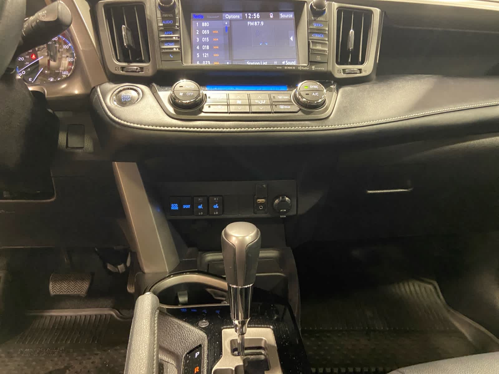 2018 Toyota RAV4 Limited 12