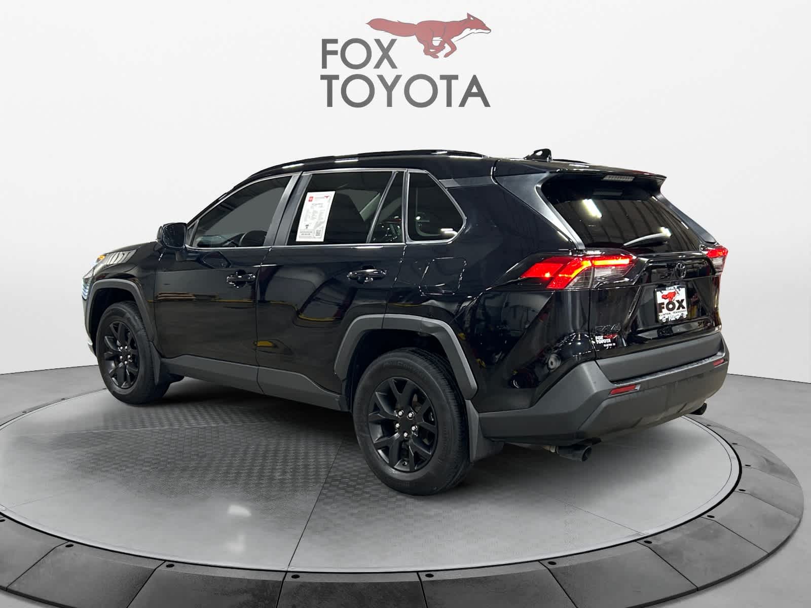 2021 Toyota RAV4 LE 3