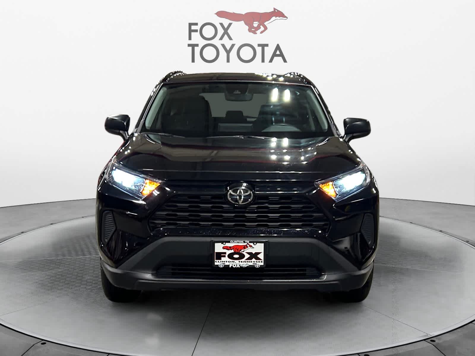 2021 Toyota RAV4 LE 8