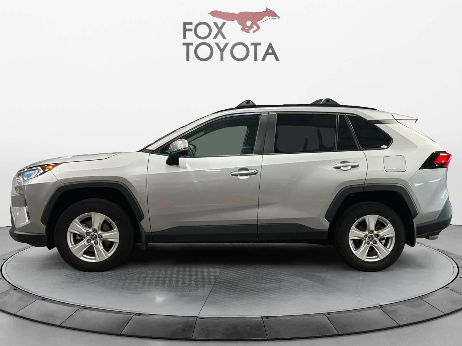 2021 Toyota RAV4 XLE 3