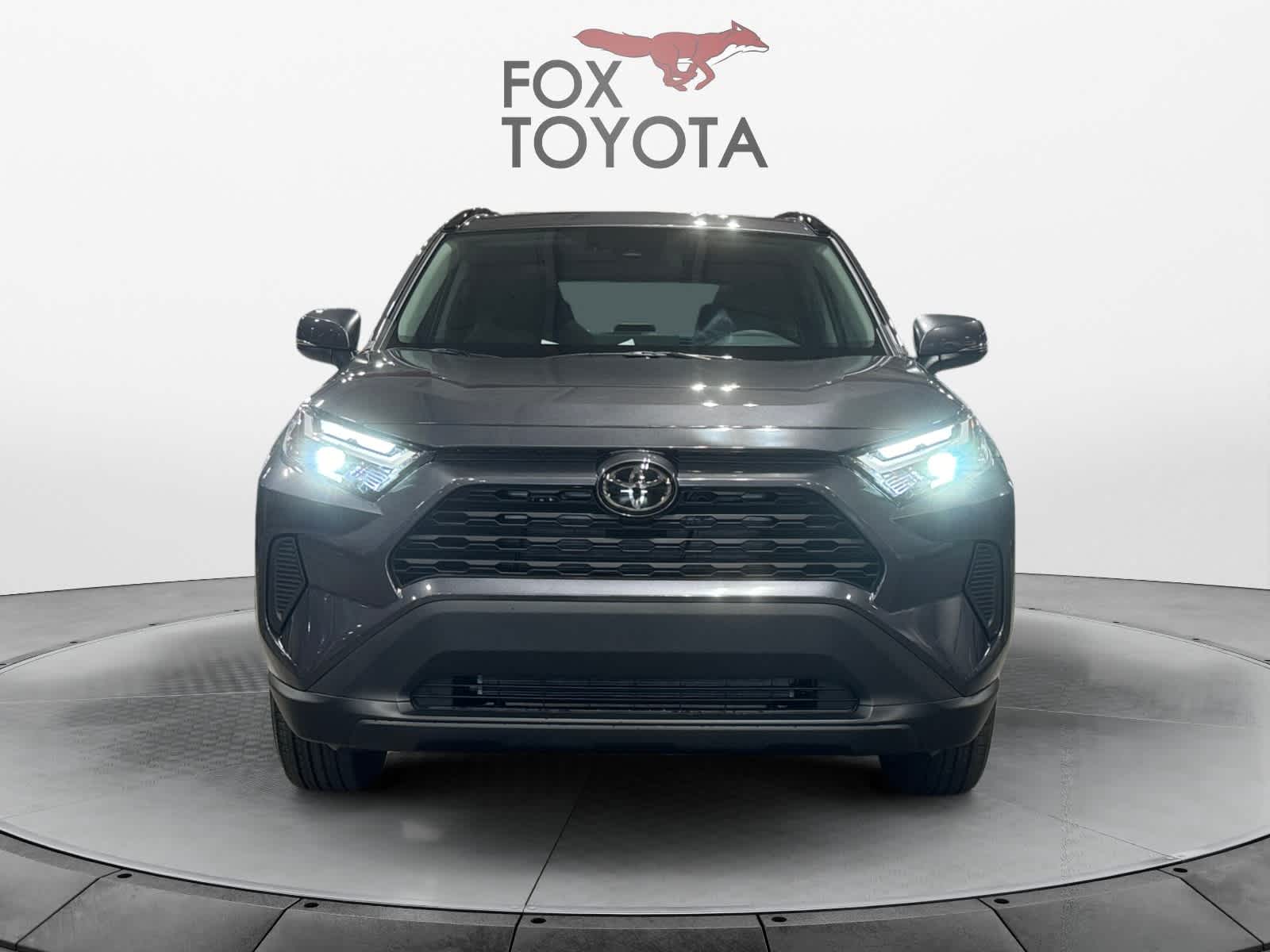 2024 Toyota RAV4 XLE 8