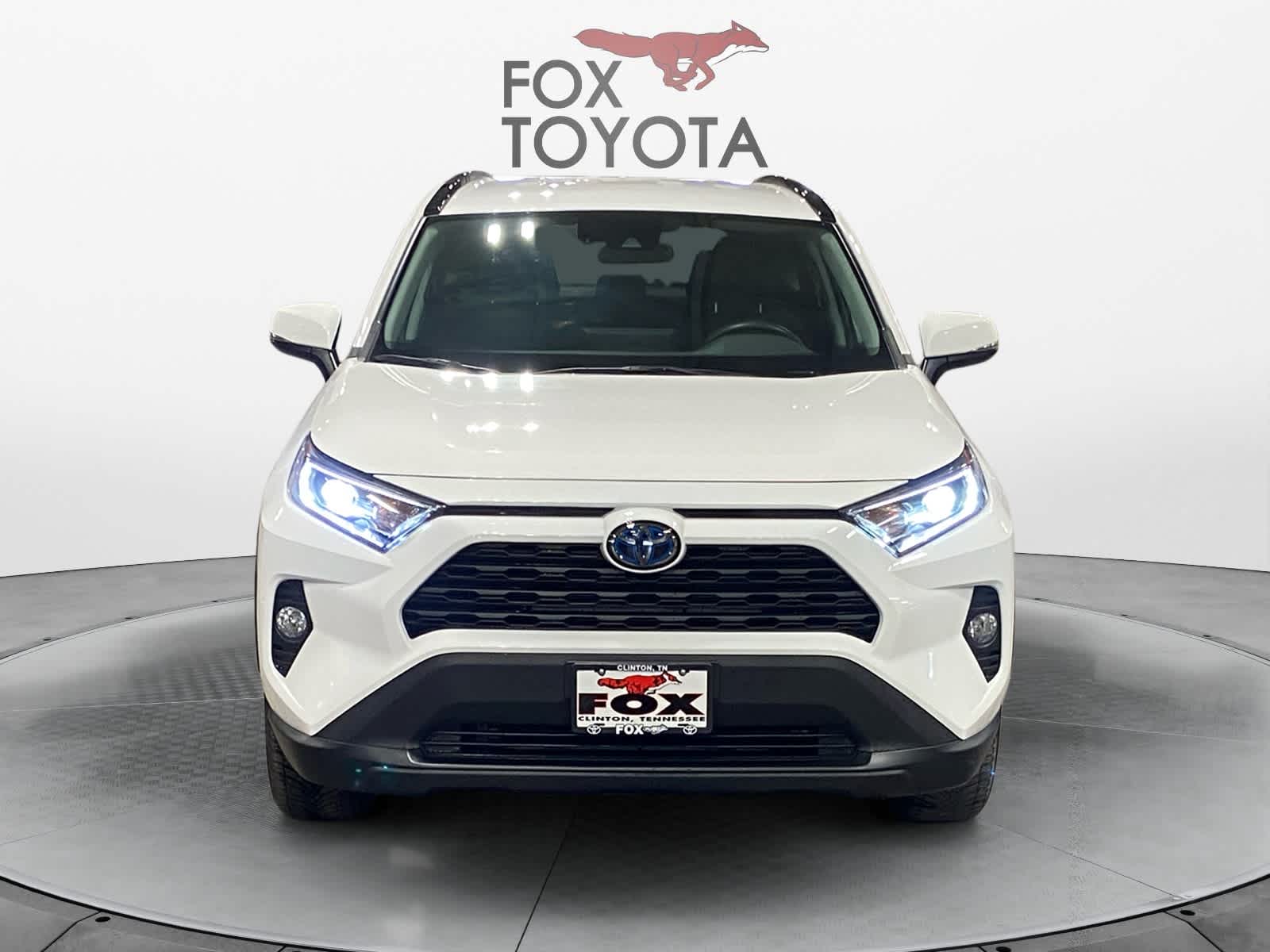 2021 Toyota RAV4 Hybrid XLE 8