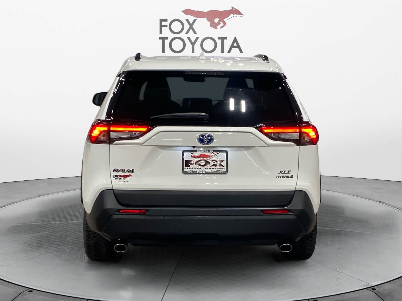 2021 Toyota RAV4 Hybrid XLE 4