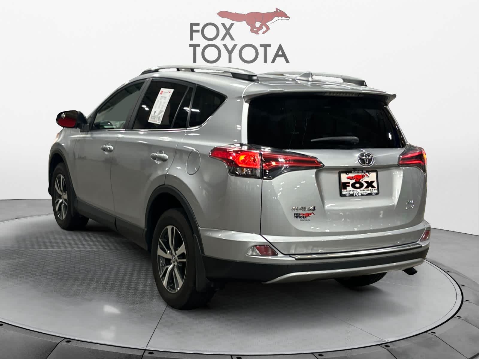 2017 Toyota RAV4 XLE 4