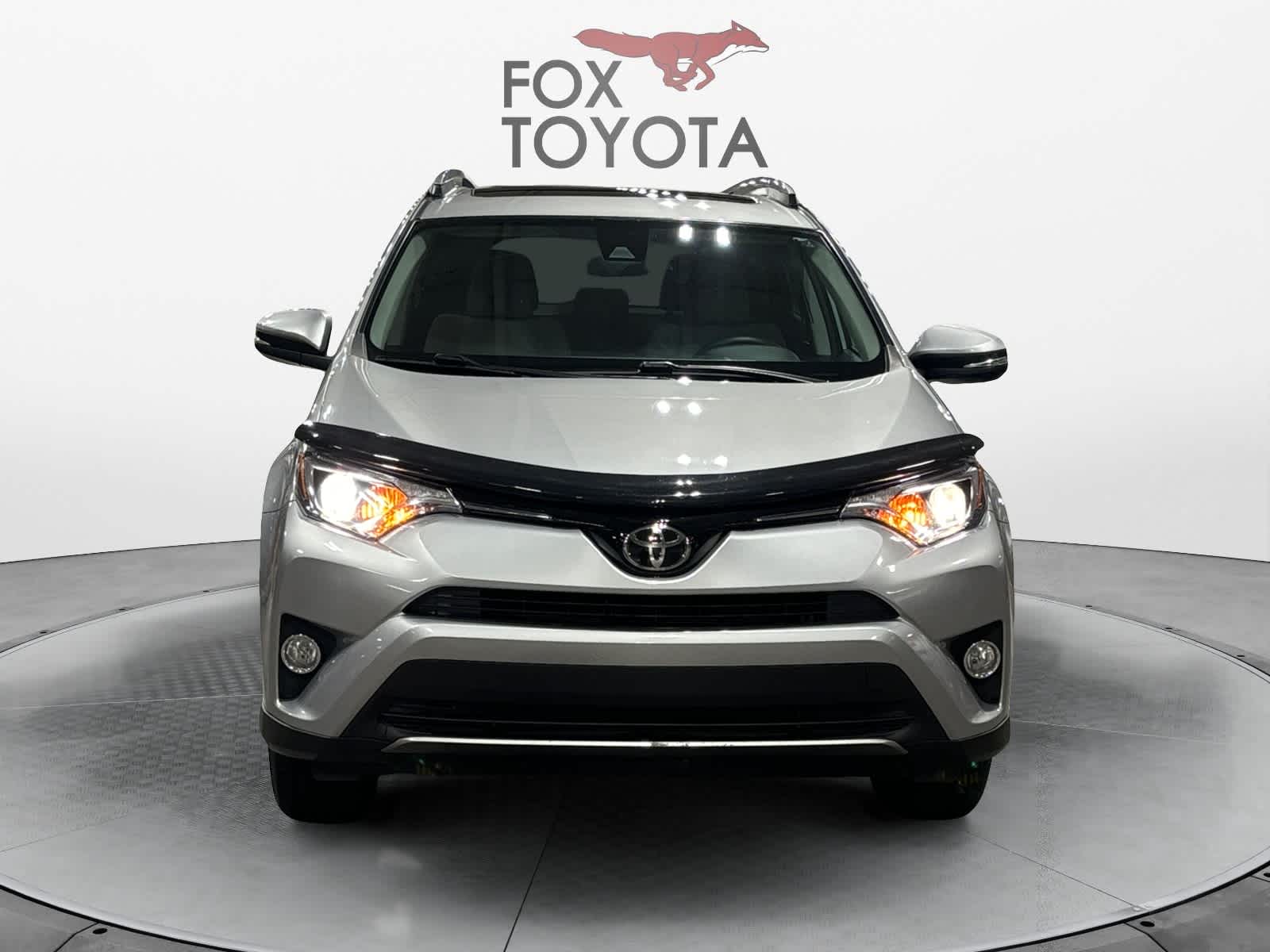 2017 Toyota RAV4 XLE 9