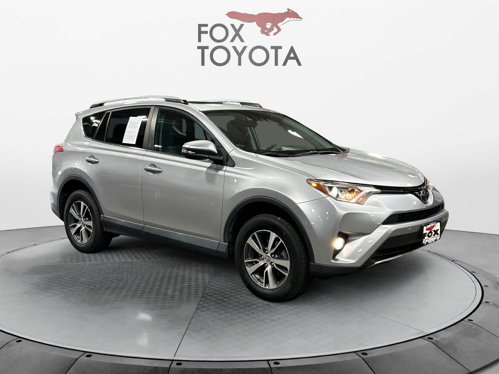 2016 Toyota RAV4 XLE 8