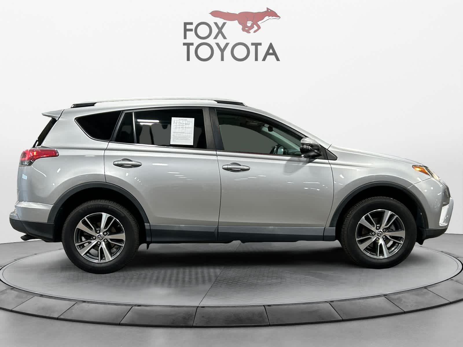 2016 Toyota RAV4 XLE 7