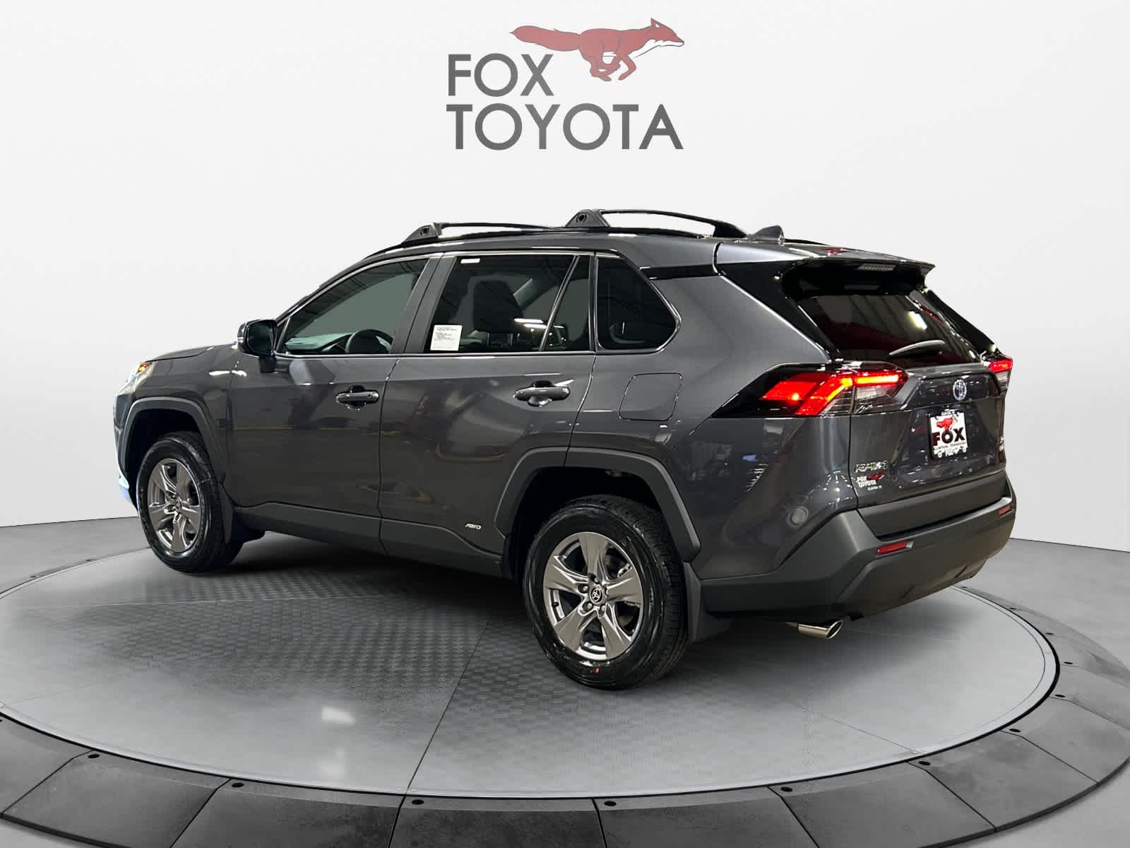 2024 Toyota RAV4 Hybrid XLE 3