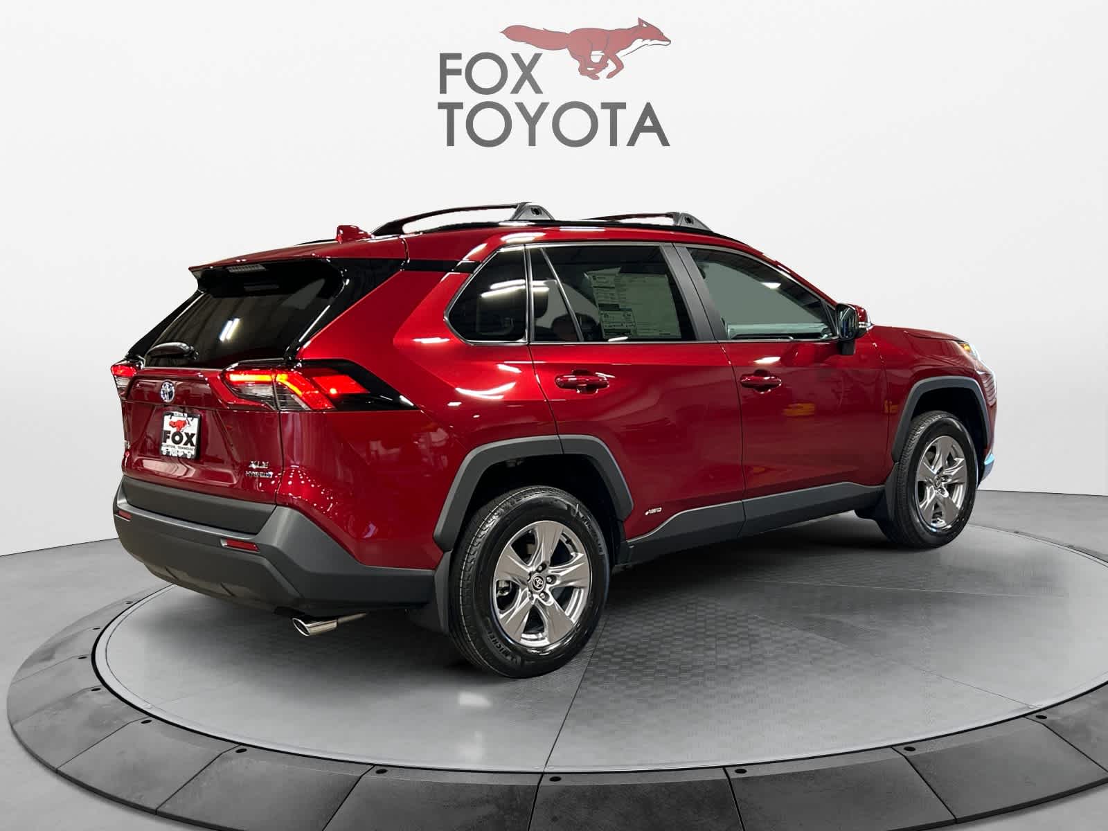 2024 Toyota RAV4 HYBRID XLE 5