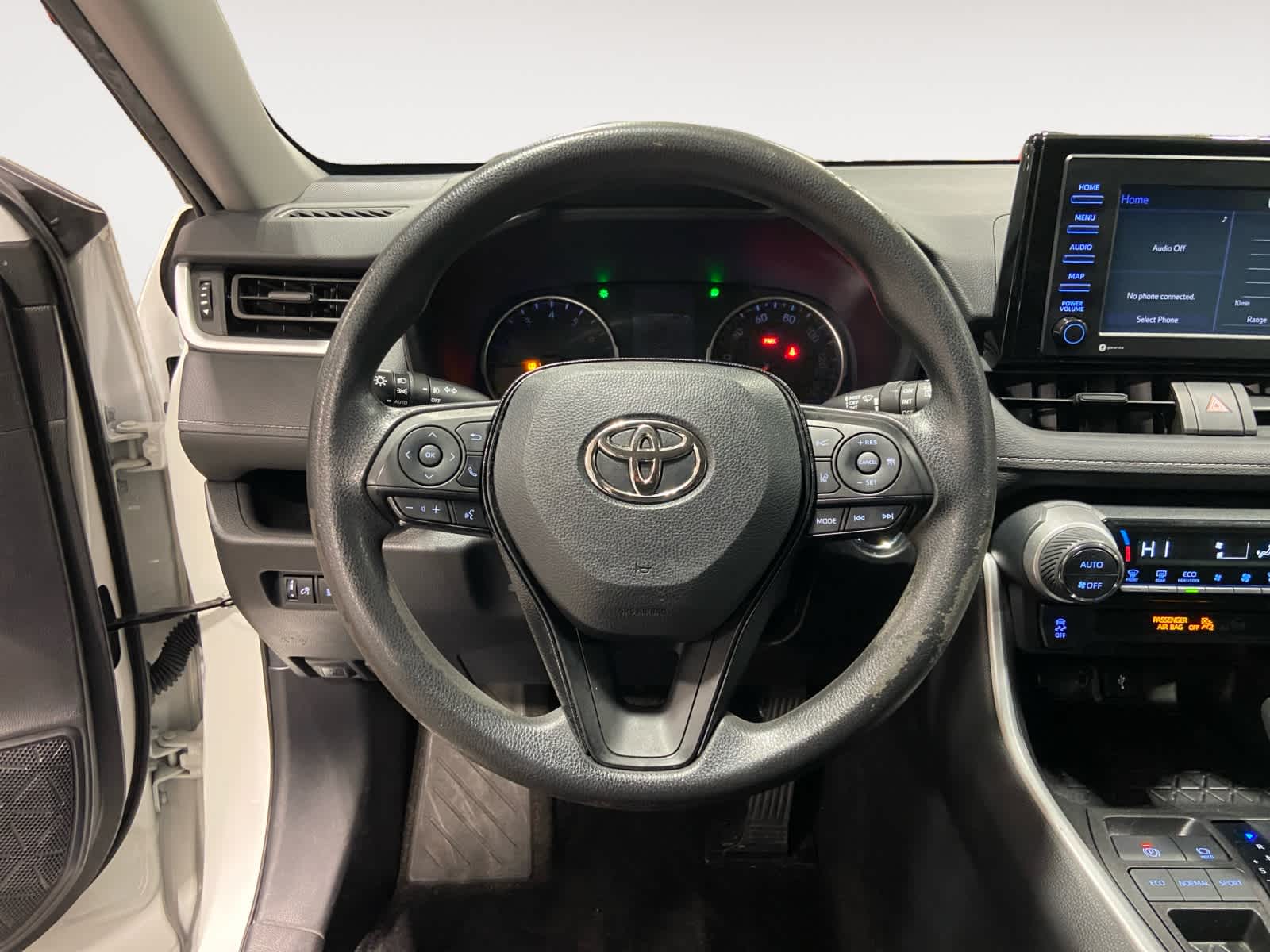 2021 Toyota RAV4 XLE 13