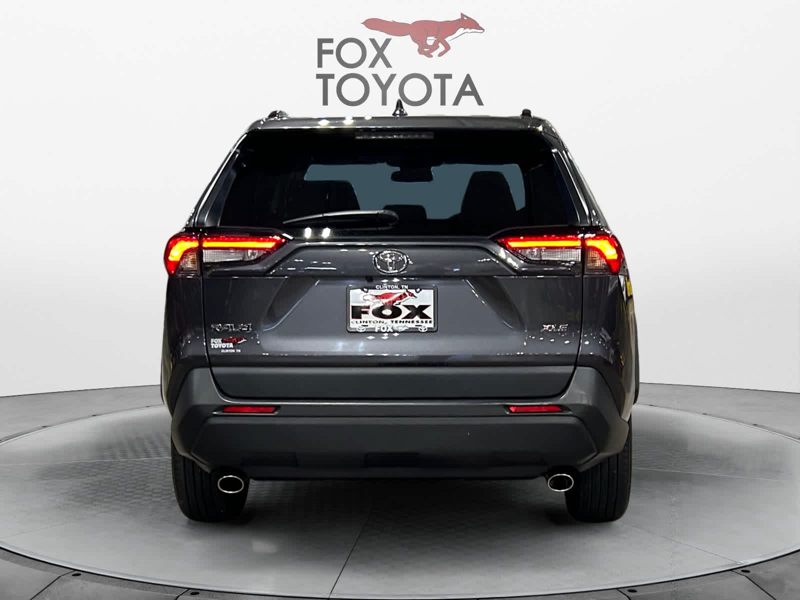 2023 Toyota RAV4 XLE 5