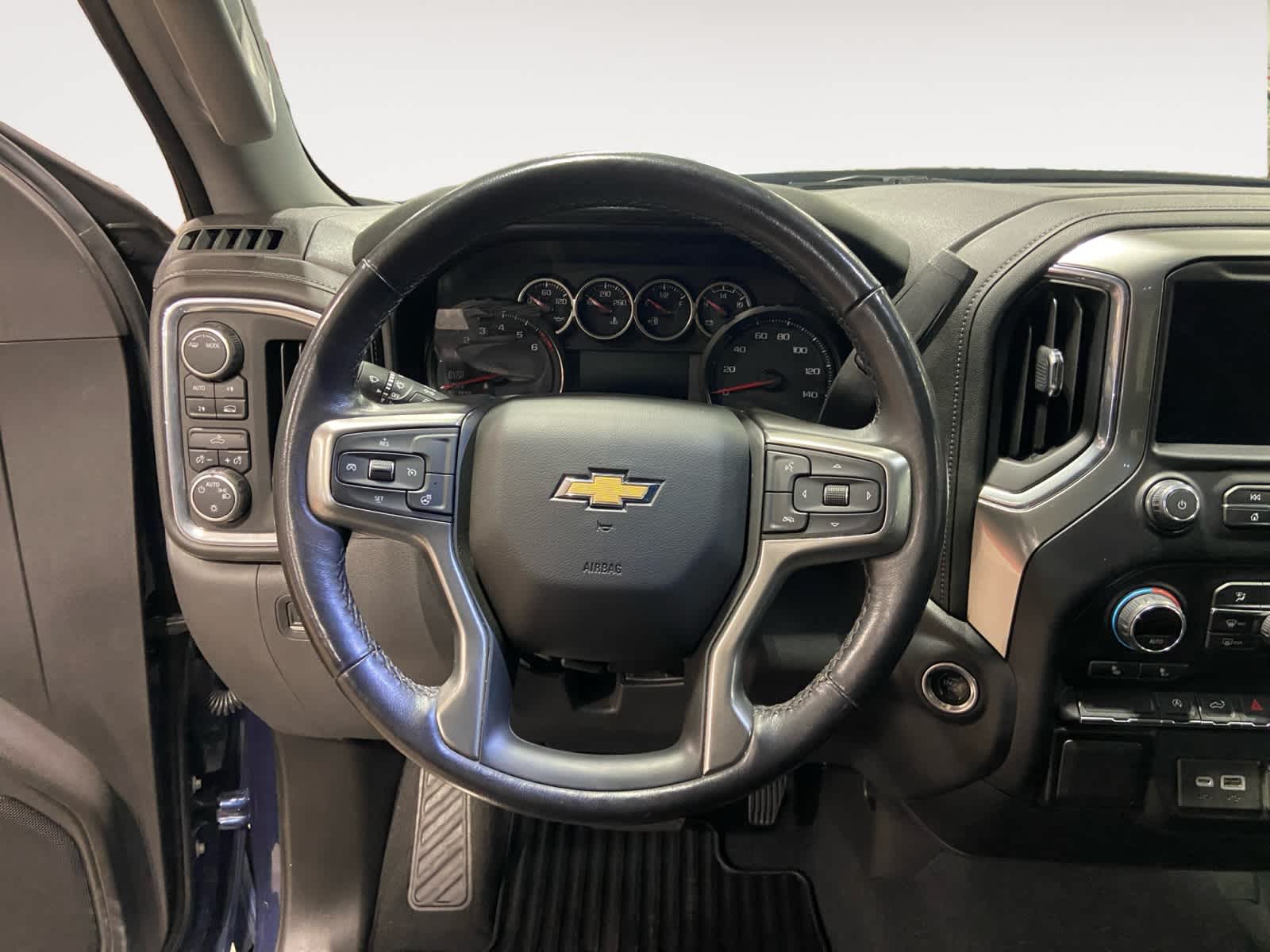 2021 Chevrolet Silverado 1500 LT 4WD Crew Cab 147 13