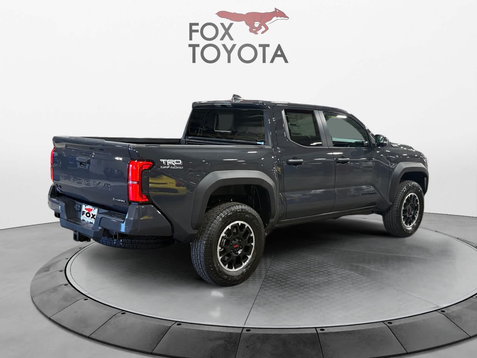 View vehicle photo 5