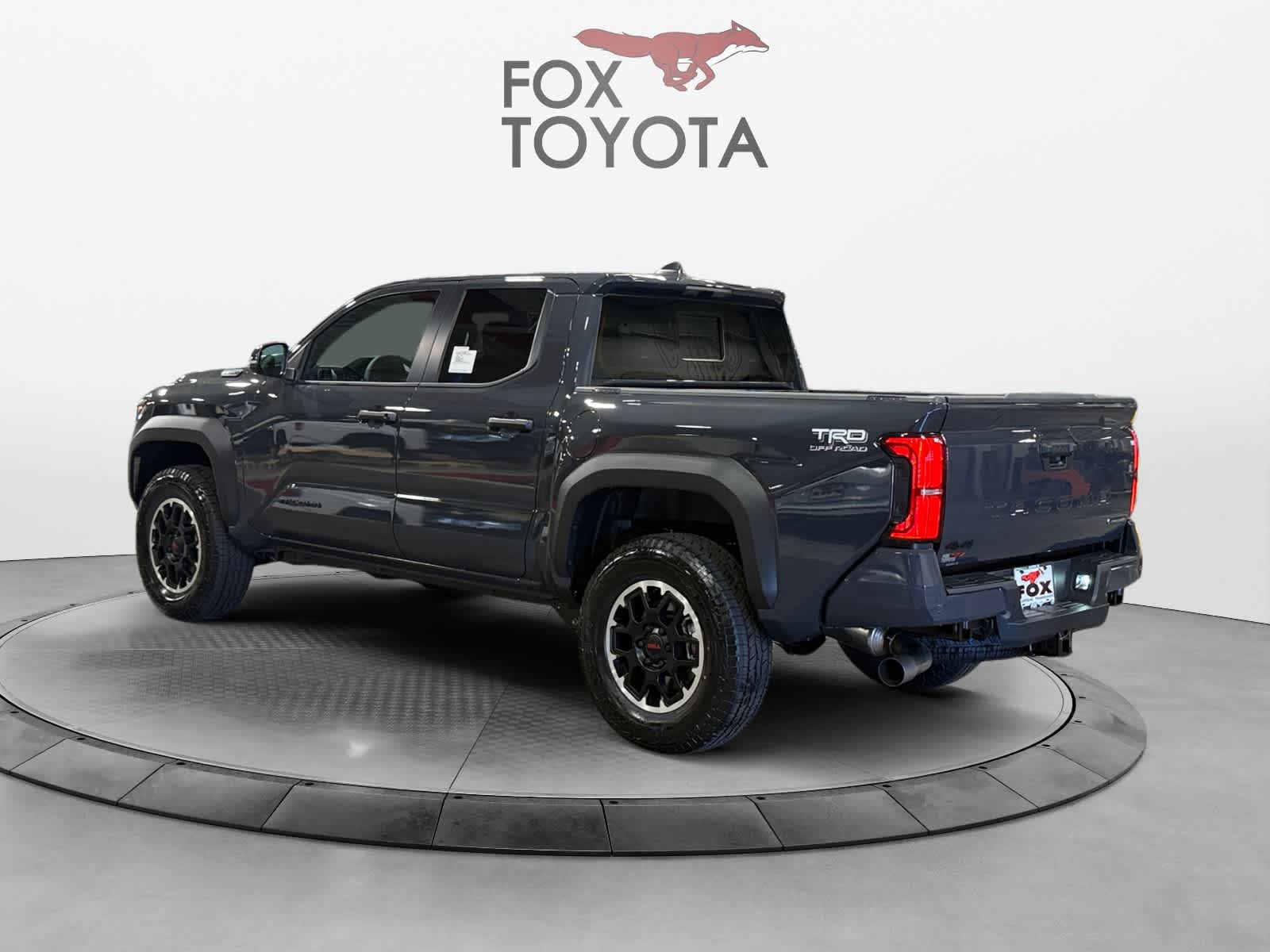 View vehicle photo 3