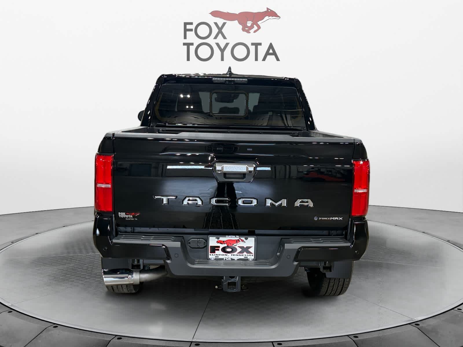View vehicle photo 4