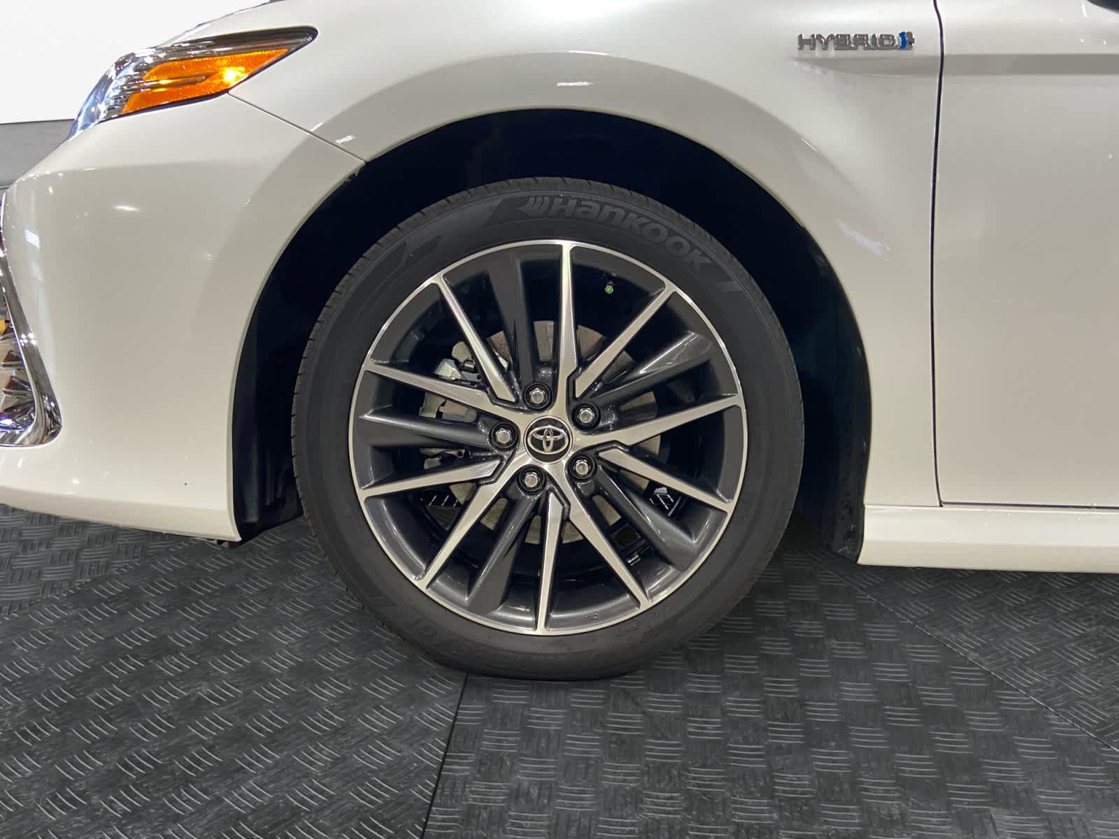 2021 Toyota Camry Hybrid XLE 15