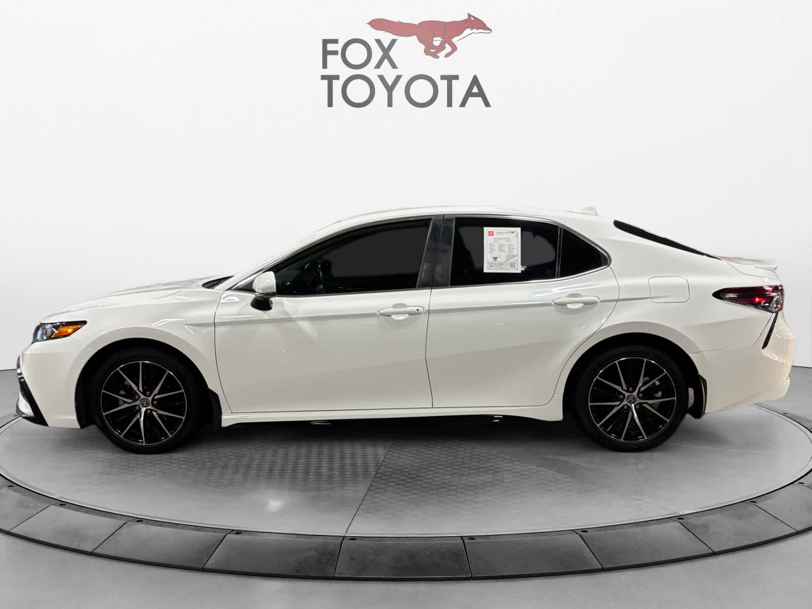 2021 Toyota Camry SE 3