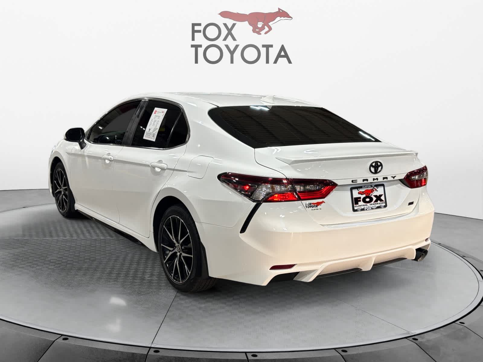 2021 Toyota Camry SE 4