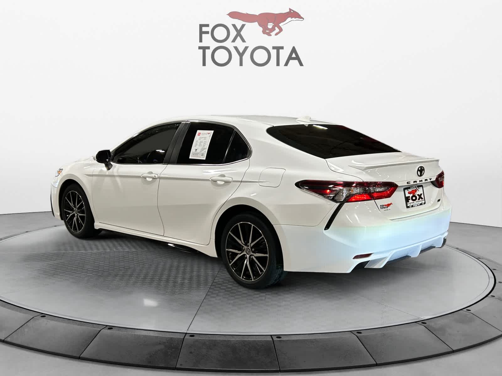 2021 Toyota Camry SE 3