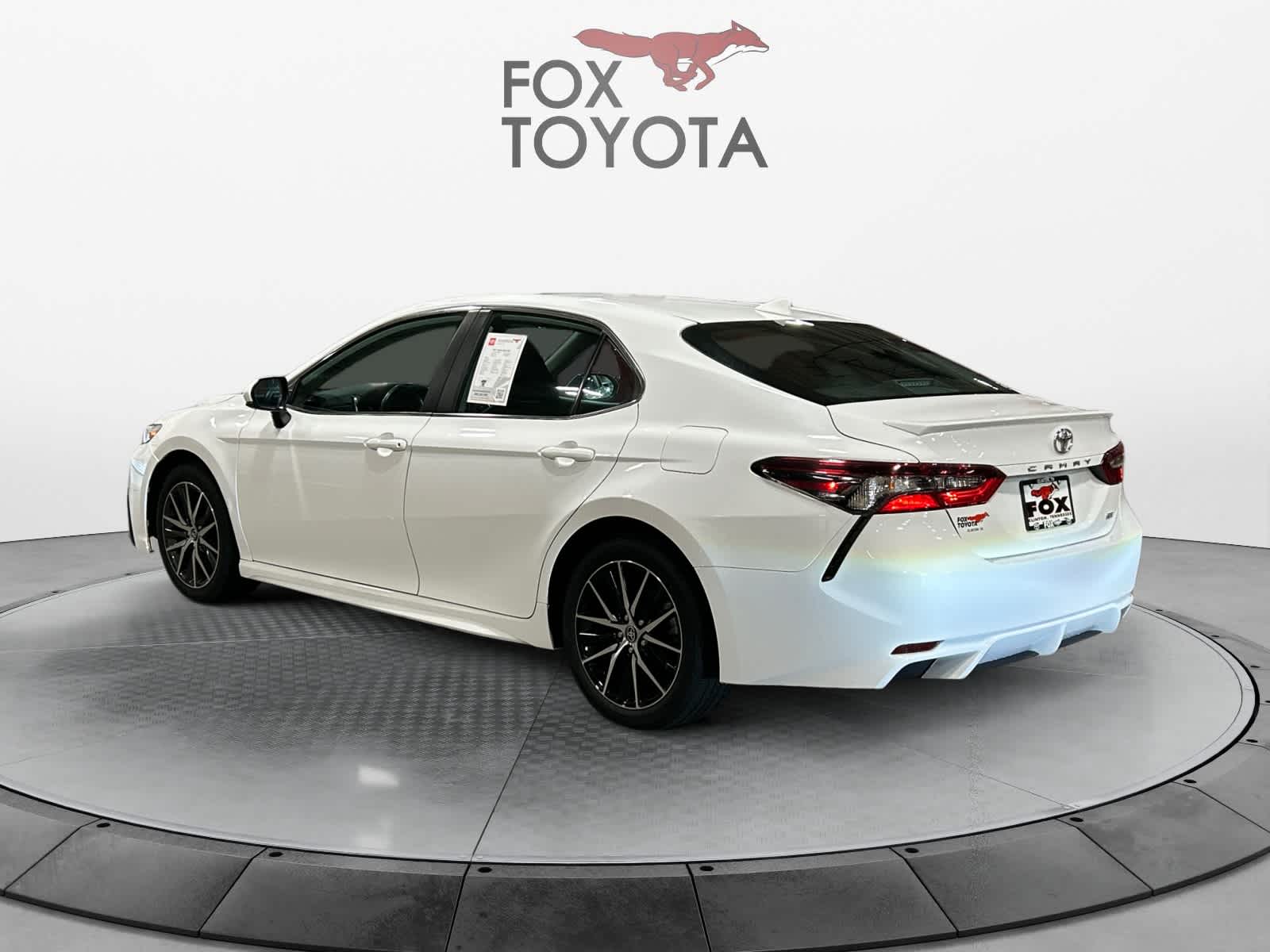 2021 Toyota Camry SE 3