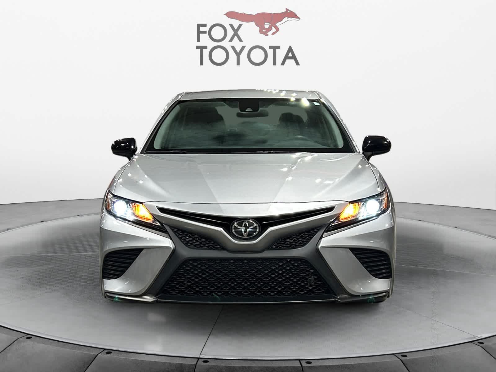 2020 Toyota Camry SE Nightshade 8